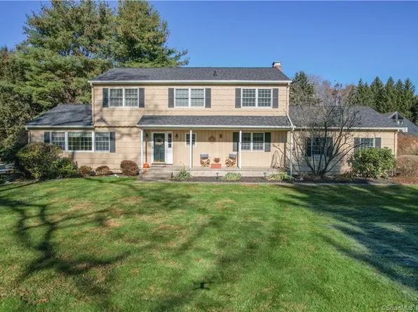 15 Chapman Place, Redding, CT 06896
