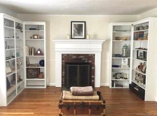 360 Groton Long Point Rd, Groton, CT 06340