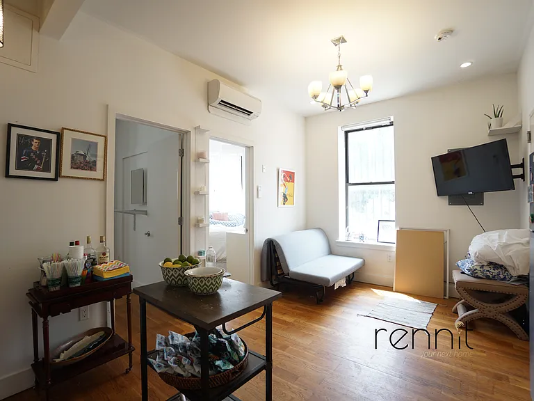 453 Franklin Ave #2B — Photo 2