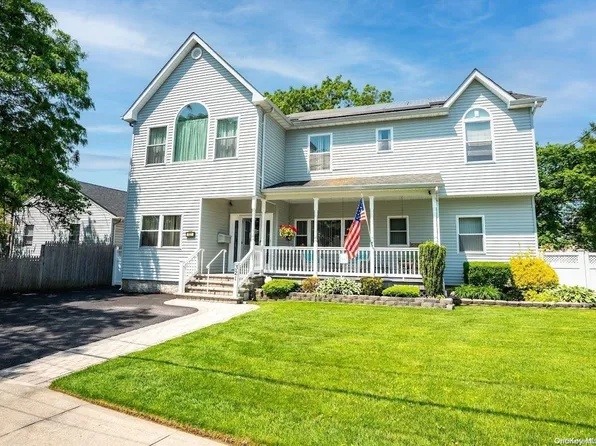 321 Stewart Avenue, Bethpage, NY 11714