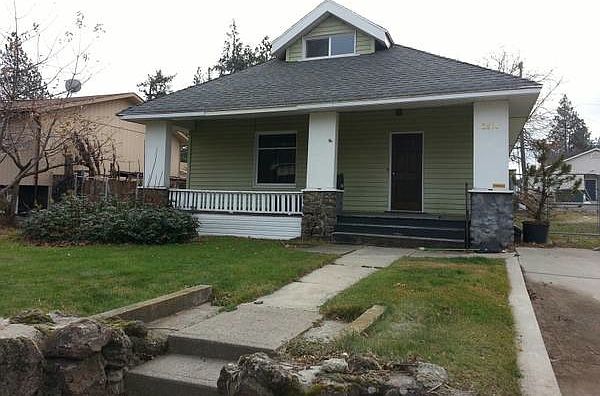 2nd image of 2914 E 34th Ave