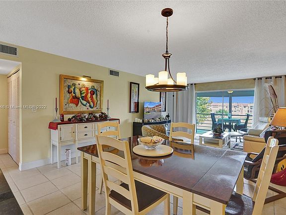 4th image of 9521 Sunrise Lakes Blvd APT 304