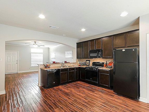 3rd image of 33 Woodland Hills Dr #B