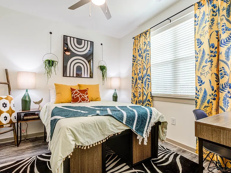 Signature Hartwell Village — Photo 21