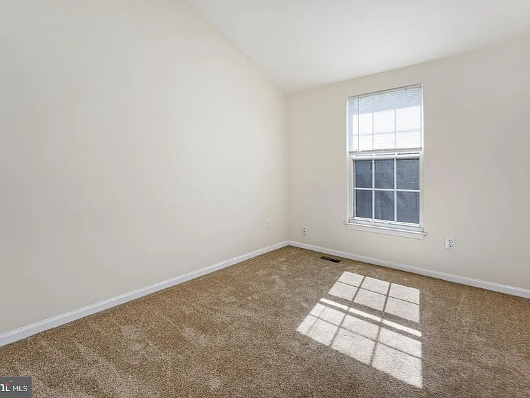 3433 Belleplain Ct — Photo 20