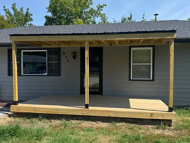 311 Renee Ln — Photo 3