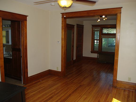 4th image of 946 Sherburne Ave