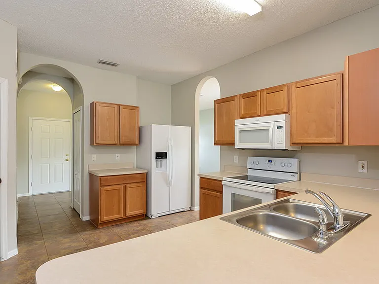 10728 Firebrick Ct — Photo 5