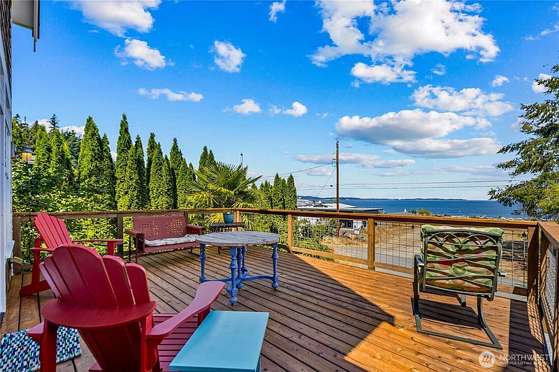 4th image of 886 Port Susan Terrace Road