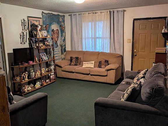 2nd image of 2225 Old McKinney Rd