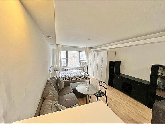 3rd image of 288 Lexington Ave APT 11C