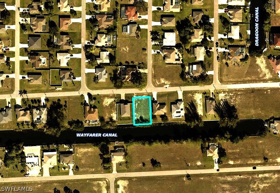 2nd image of 902 SW 15th St