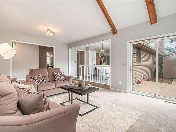 4th image of 18420 Cypress Dr