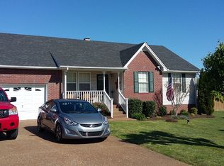 1016 Glennie Lee Dr, Greenbrier, TN 37073