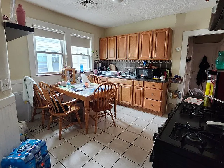 23 Parkdale St #2 — Photo 6