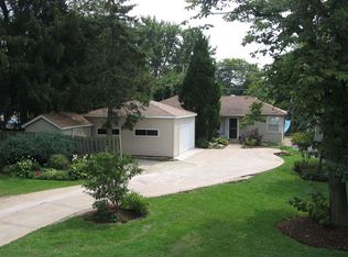 217 E Hill St, Villa Park, IL