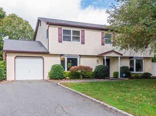 64 Plymouth Ave, Mount Sinai, NY