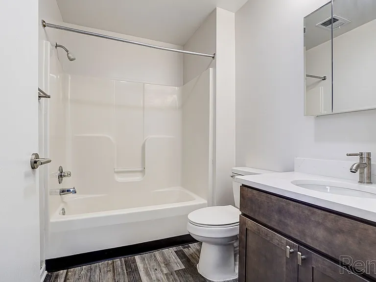 Fountain Park Apartments — Photo 6