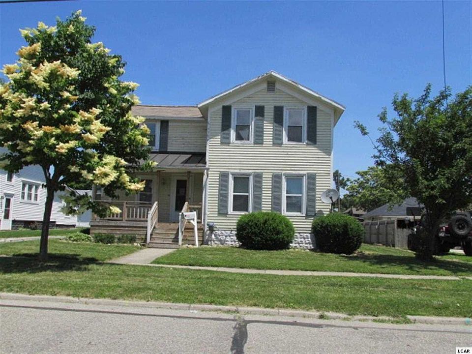 1st image of 303 E Jefferson St