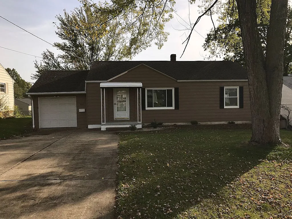 535 Hazel St photo 1
