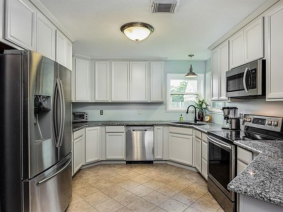 5th image of 10506 Kirkgreen Dr