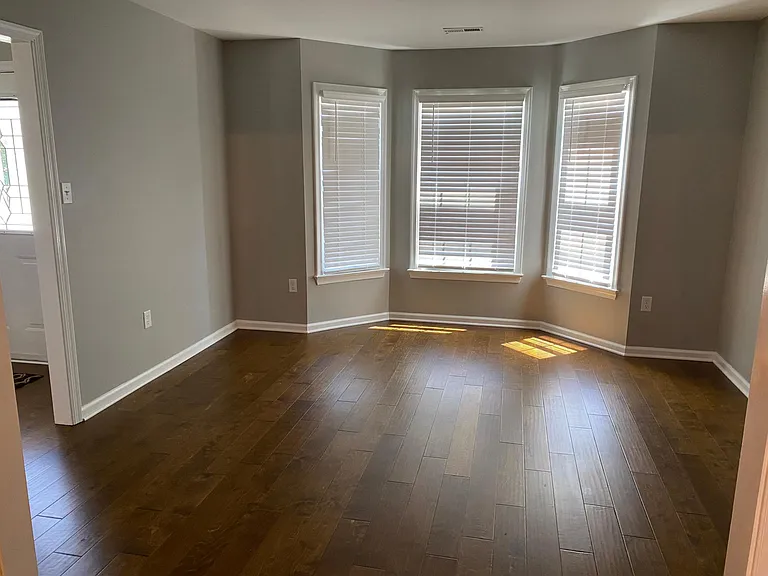 115 E Wedgwood Dr — Photo 8