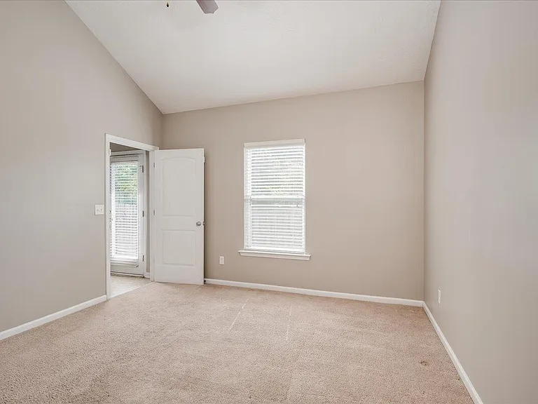 268 Lynbrook Way — Photo 7