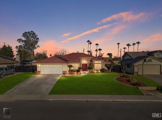 1732 Blossom Crest St, Bakersfield, CA 93314