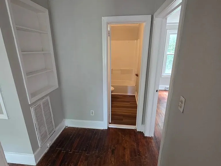 1407 Jerome Dr — Photo 9