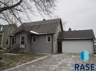 112 E Oak St, Tyler, MN 56178