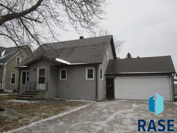 112 E Oak St, Tyler, MN 56178