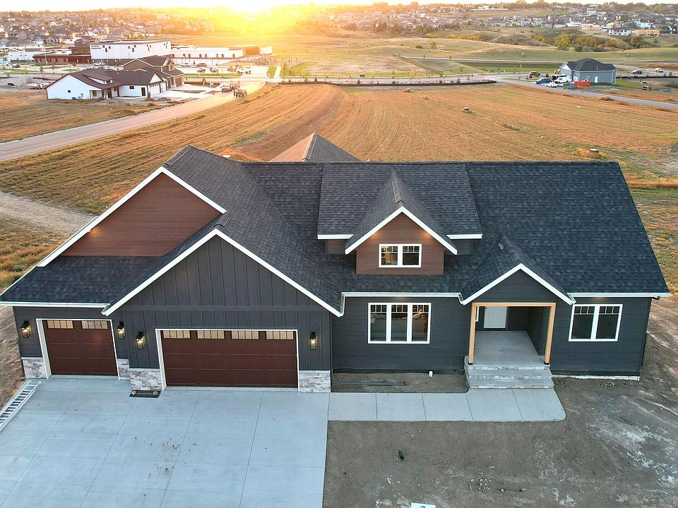 4401 Elk Ridge Dr, Bismarck, ND 58503 Zillow