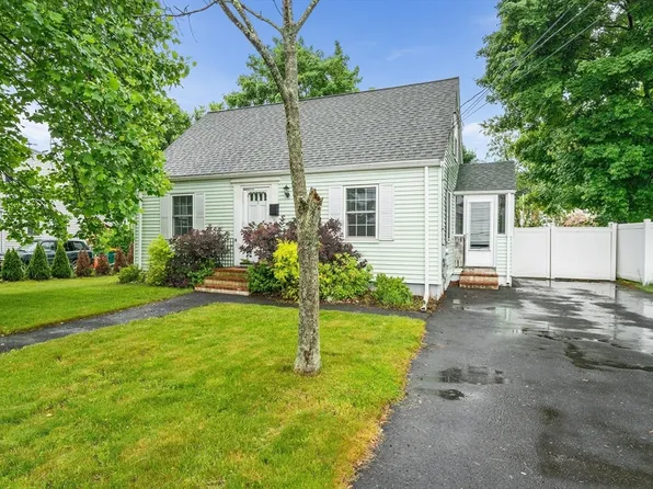 581 Pleasant St, Norwood, MA 02062