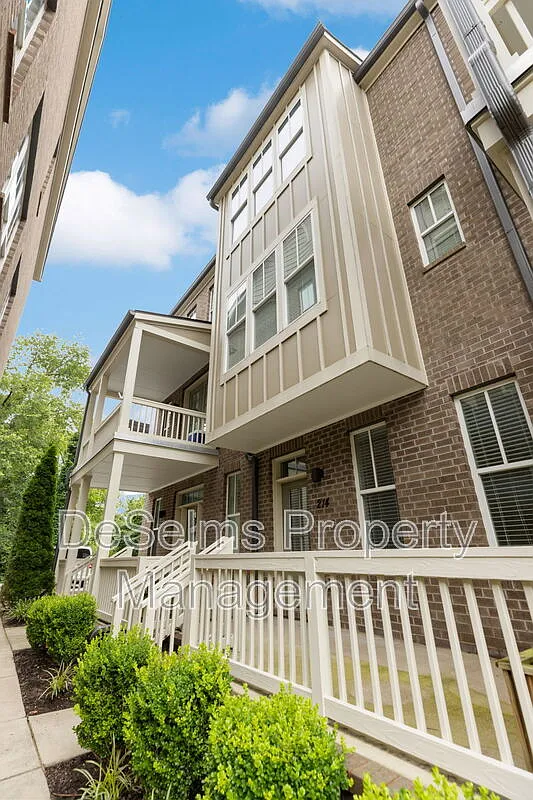 2 bed, 2.5 bath, 1572 sqft, $2,750 — Photo 1