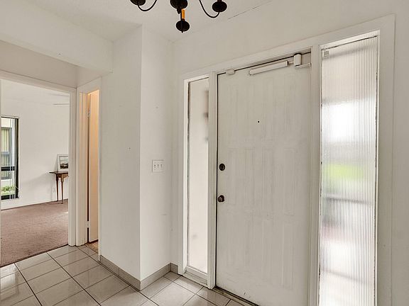 3rd image of 2041 SW 16th Place