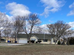 1873 W Hillview Dr, Nixa, MO 65714