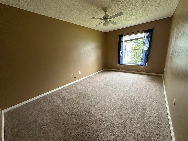 18409 Canary Ln — Photo 13