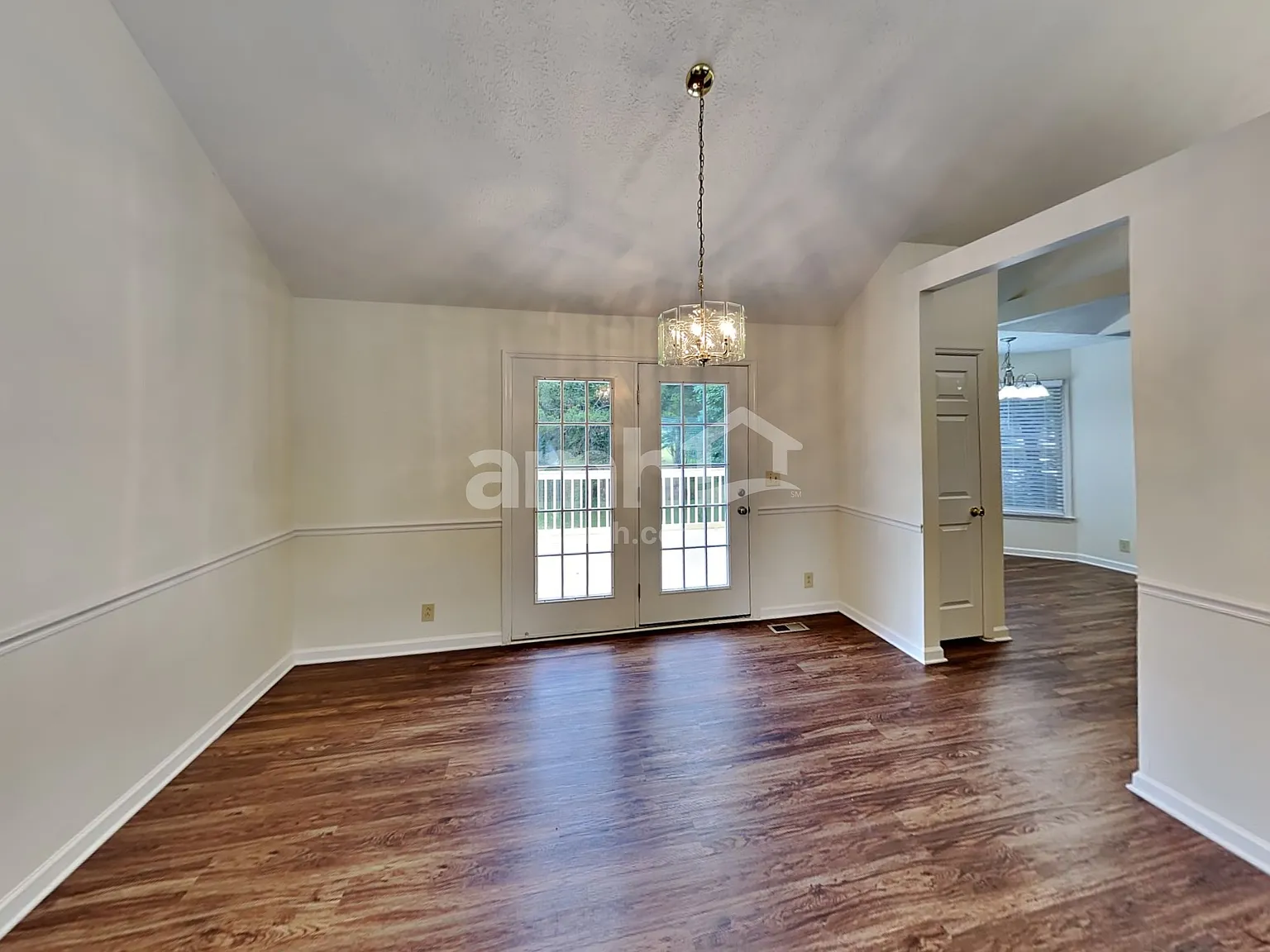 3 bed, 2.0 bath, 1720 sqft, $2,230 — Photo 4