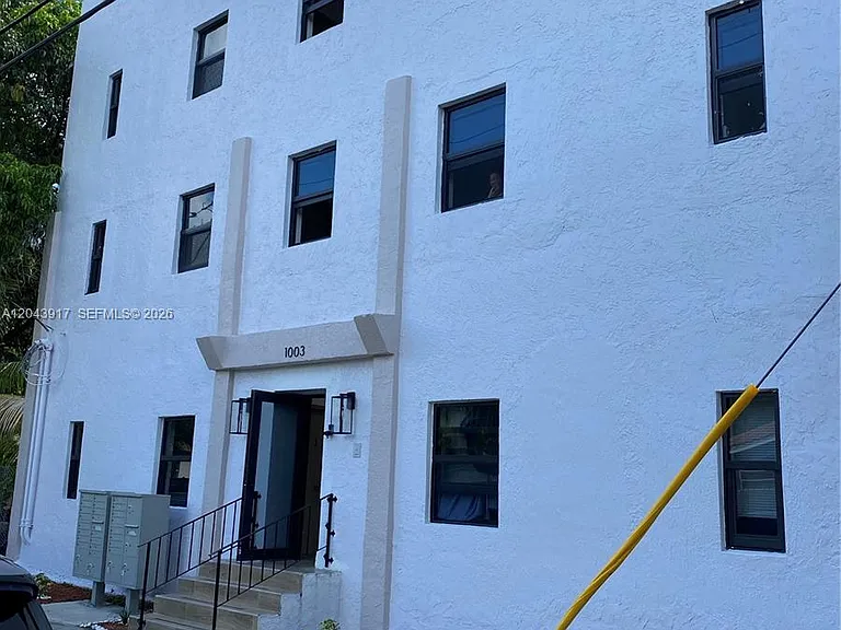 1003 SW 15th Ave #6 — Photo 7
