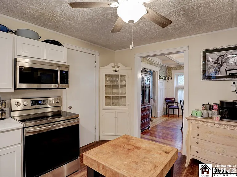 98 Forest Ave — Photo 17