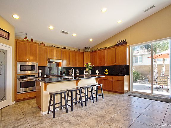 3rd image of 31871 Silk Vine Dr