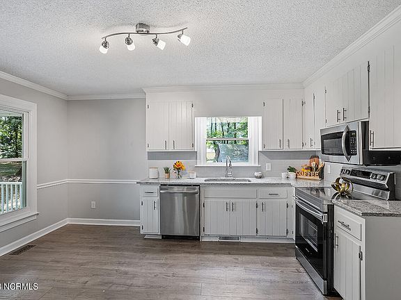 5th image of 2602 Derby Drive