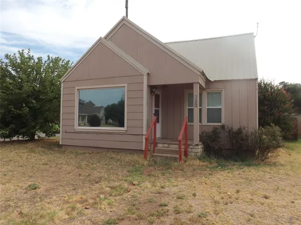 323 N Broadway St, Tipton, OK 73570