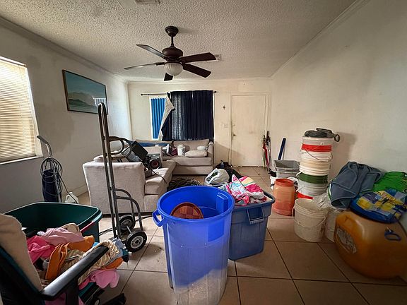 5th image of 930 NE 52nd Court
