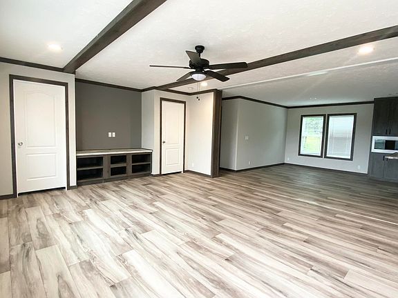 2nd image of 4331 Sweetwater Rd
