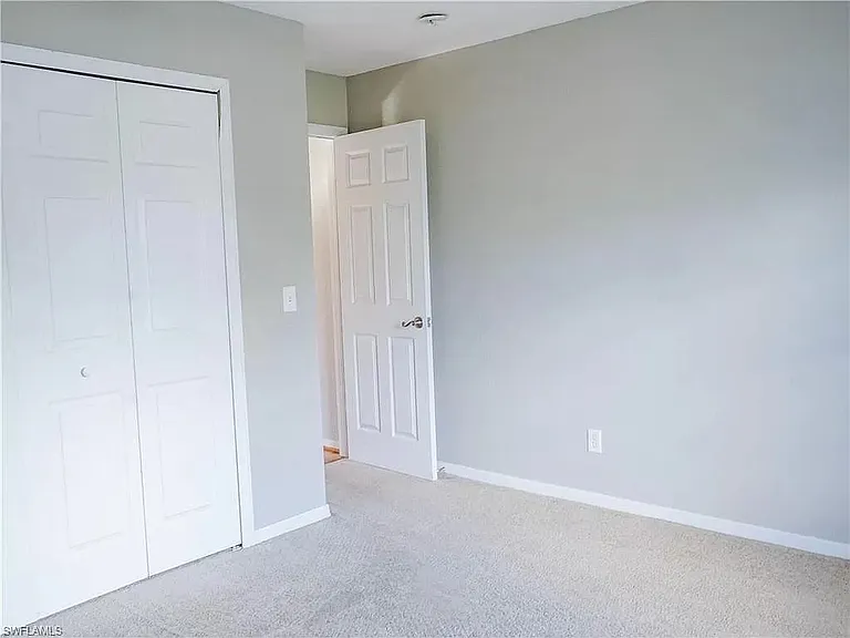 8096 Harrisburg Dr — Photo 2