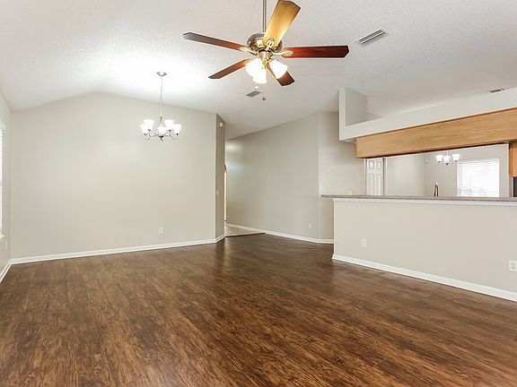 3rd image of 2955 Centerwood Dr N