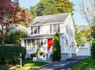 81 Richmond Hill Rd, New Canaan, CT 06840