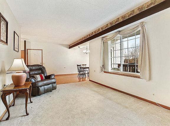 3rd image of 2867 Heritage Dr APT 1D
