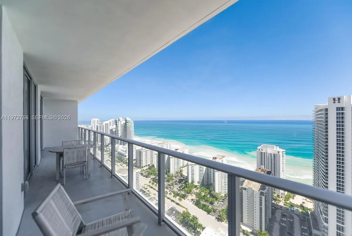 Building Photo - 4010 S Ocean Dr #T4005